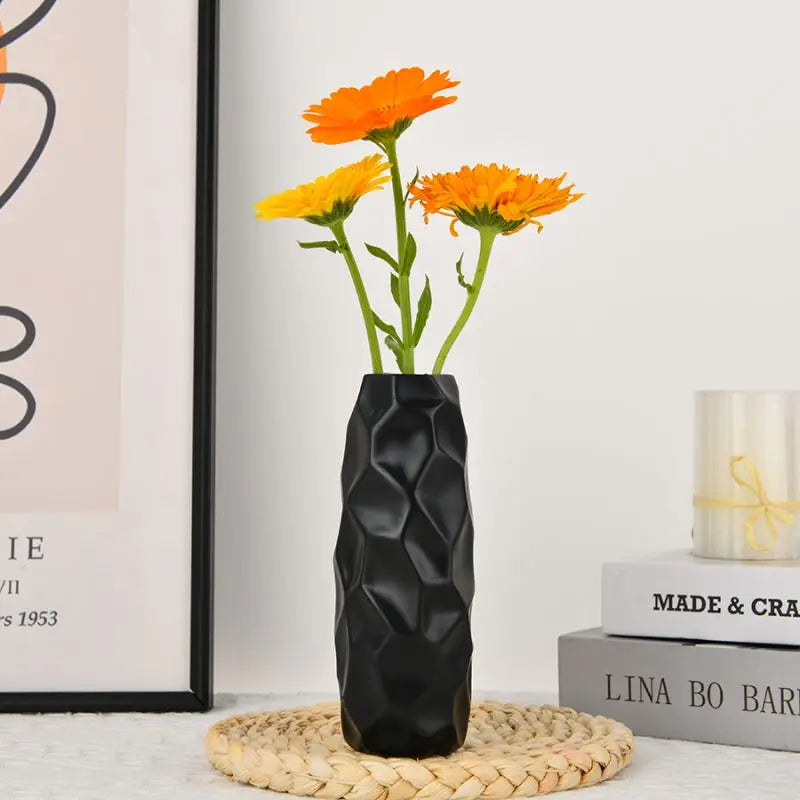 Resin vase for modern home décor, round vase for decoration, ceramic vase minimalist scandinavian style wedding dining table liv