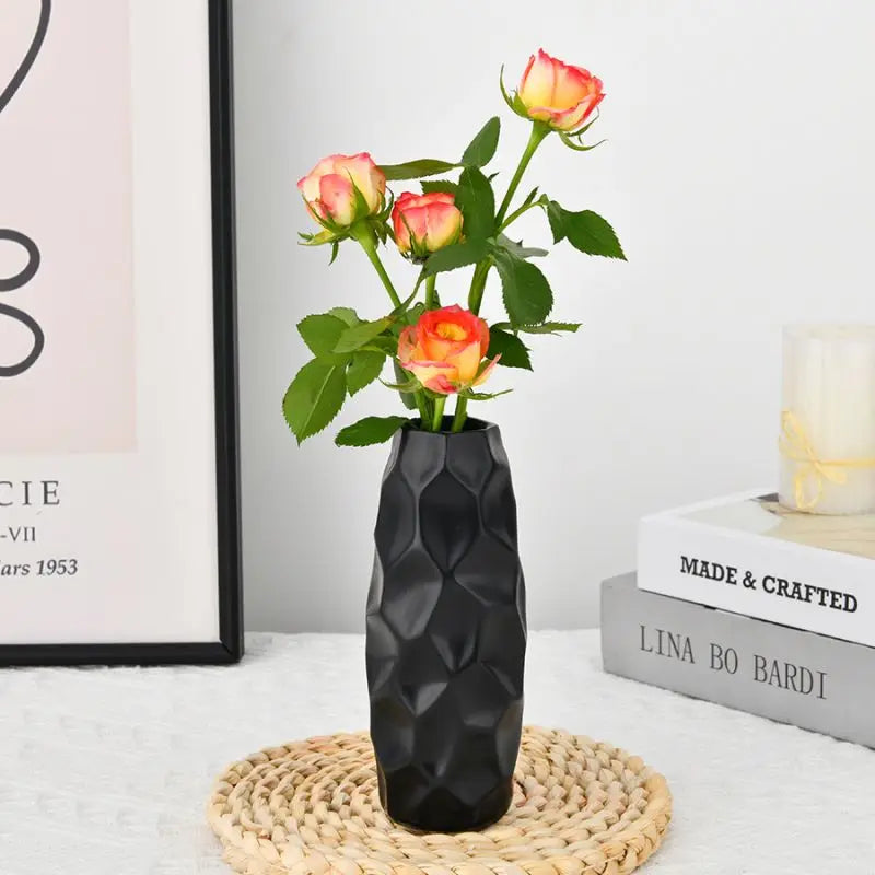 Resin vase for modern home décor, round vase for decoration, ceramic vase minimalist scandinavian style wedding dining table liv